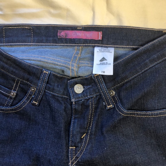 Levi’s - Picture 3 of 3